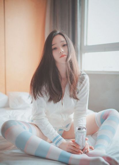 女老师免费观看